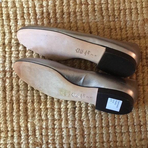 Handmade Napa Valley Metallic Silver flats - Picture 3 of 6